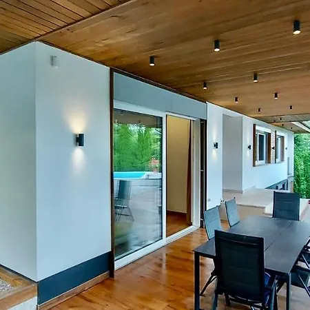 Villa Wood & Green Spa Villa