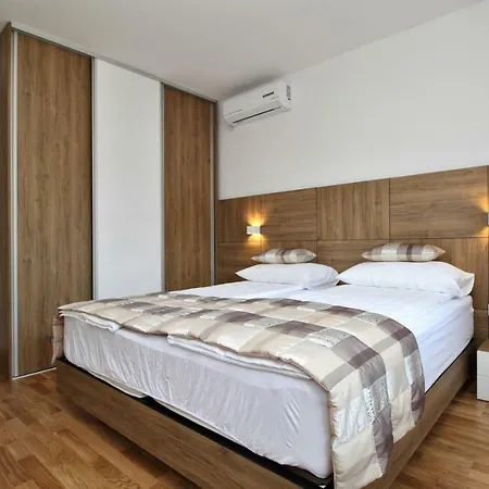 Villa Villa Wood & Green Spa *