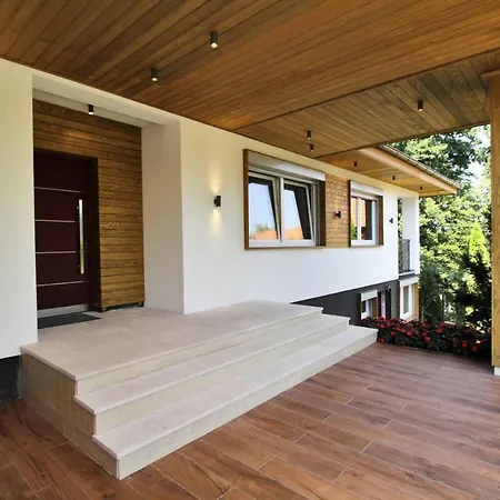 ヴィラ Villa Wood & Green Spa Hadžići