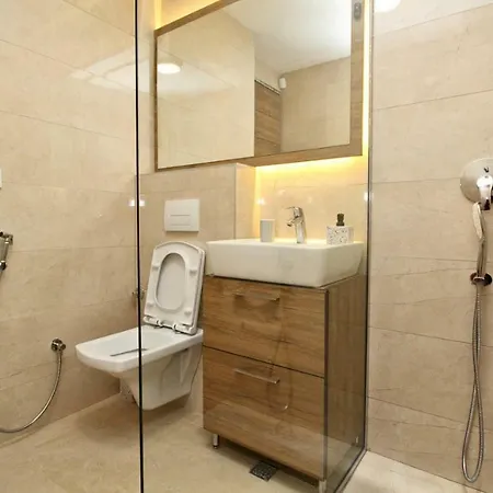 Villa Wood & Green Spa * Hadžići