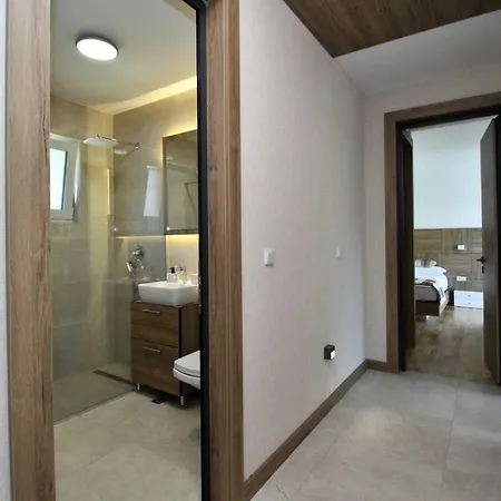 ヴィラ Villa Wood & Green Spa Hadžići